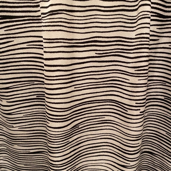 Northern Reflections V-Neck blouse - Picture 7 of 8